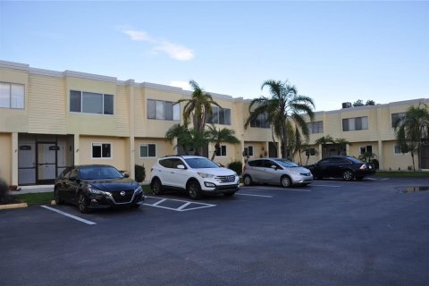 Condo in Punta Gorda, Florida, 2 bedrooms  № 1900597 - photo 2