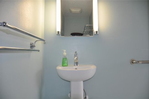 Condo in Punta Gorda, Florida, 2 bedrooms  № 1900597 - photo 21