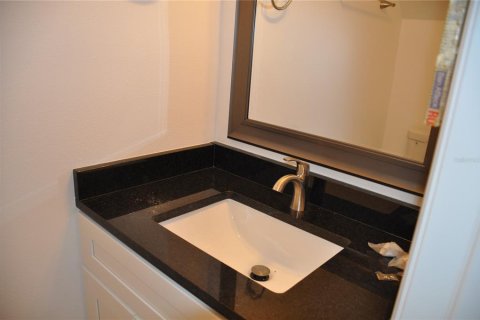 Condo in Punta Gorda, Florida, 2 bedrooms  № 1900597 - photo 15