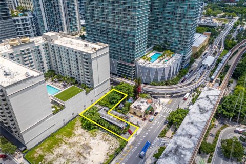 Купить коммерческую недвижимость в Майами, Флорида № 2035001 - фото 8