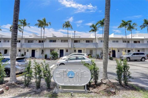 Adosado en alquiler en North Miami Beach, Florida, 3 dormitorios, 151.8 m2 № 2008460 - foto 5