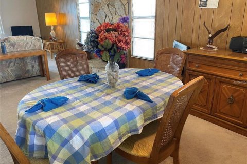 Condo in Port Richey, Florida, 2 bedrooms  № 2322759 - photo 13