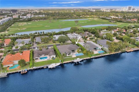 Купить виллу или дом в Халландейл-Бич, Флорида 5 спален, 431.44м2, № 1928602 - фото 29