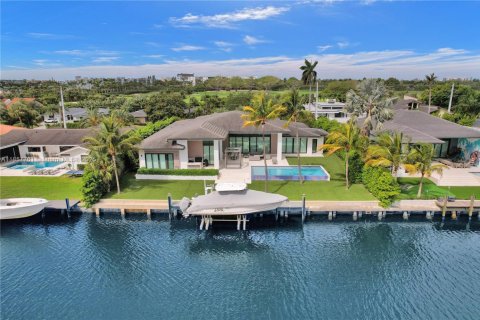 Купить виллу или дом в Халландейл-Бич, Флорида 5 спален, 431.44м2, № 1928602 - фото 4
