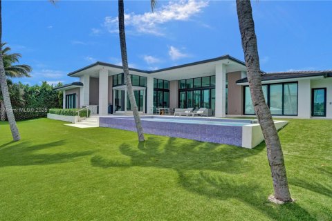 Купить виллу или дом в Халландейл-Бич, Флорида 5 спален, 431.44м2, № 1928602 - фото 19