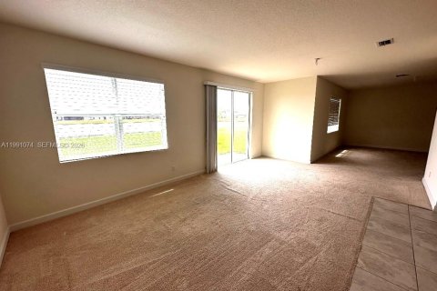 Casa en alquiler en St. Lucie, Florida, 4 dormitorios, 235.88 m2 № 2057562 - foto 5