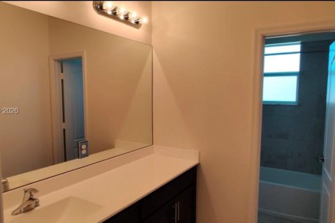 Casa en alquiler en St. Lucie, Florida, 4 dormitorios, 235.88 m2 № 2057562 - foto 7