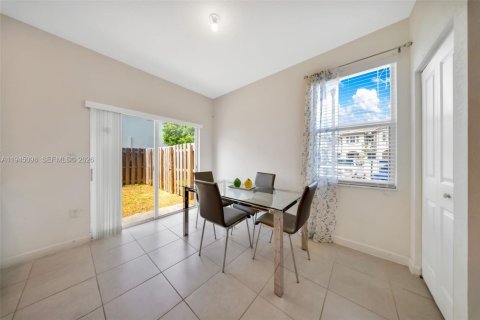 Villa ou maison à louer à Homestead, Floride: 3 chambres, 123.37 m2 № 2001258 - photo 15