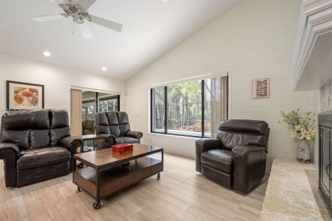 House in Jupiter, Florida 3 bedrooms, 204.76 sq.m. № 1941871 - photo 19