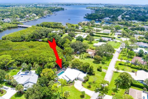 House in Jupiter, Florida 3 bedrooms, 204.76 sq.m. № 1941871 - photo 2