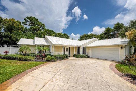 House in Jupiter, Florida 3 bedrooms, 204.76 sq.m. № 1941871 - photo 1