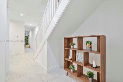 Townhouse in Fort Lauderdale, Florida 6 bedrooms, 316.61 sq.m. № 1818732 - photo 6