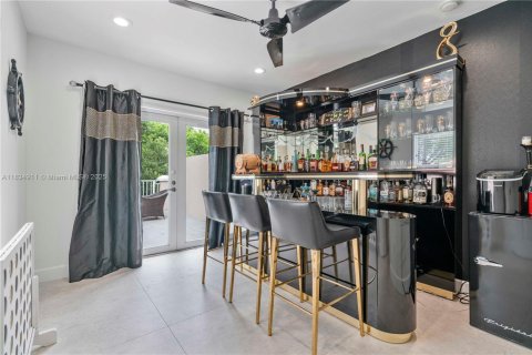 Townhouse in Fort Lauderdale, Florida 6 bedrooms, 316.61 sq.m. № 1818732 - photo 4
