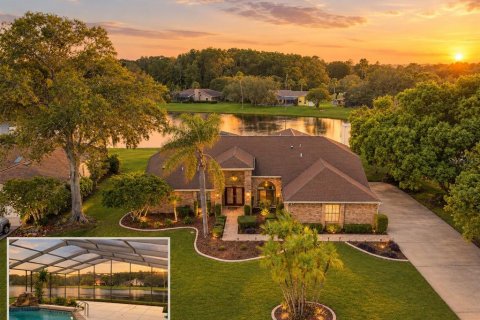 Villa ou maison à Spring Hill, Floride 4 chambres, 299.61 m2 № 2373796