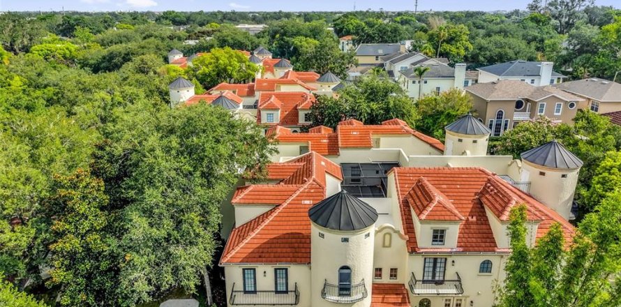 Condominio en Winter Park, Florida, 3 dormitorios № 2308900