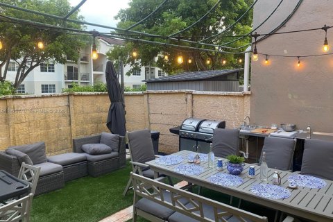 Снять в аренду виллу или дом в Дорал, Флорида 3 спальни, 163.51м2, № 1984285 - фото 10