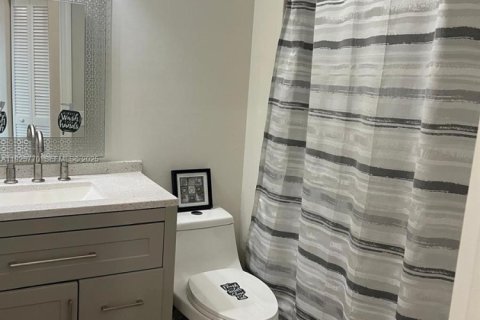 Снять в аренду виллу или дом в Дорал, Флорида 3 спальни, 163.51м2, № 1984285 - фото 12