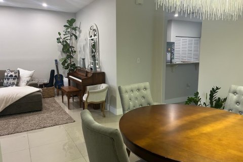 Снять в аренду виллу или дом в Дорал, Флорида 3 спальни, 163.51м2, № 1984285 - фото 4