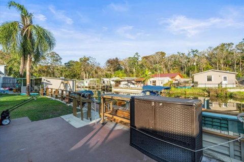 Terreno en venta en Weeki Wachee, Florida № 1555930 - foto 16