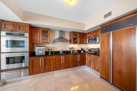 Condo in Aventura, Florida, 4 bedrooms  № 2033145 - photo 3