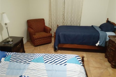 Commercial property in Orlando, Florida 266.82 sq.m. № 2394095 - photo 4