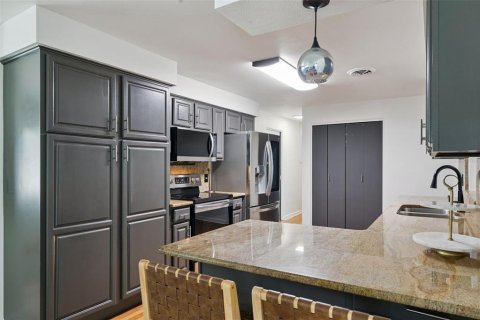 House in Clermont, Florida 3 bedrooms, 174.01 sq.m. № 2224342 - photo 17