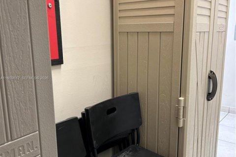 Купить коммерческую недвижимость в Хайалиа, Флорида № 2009643 - фото 18