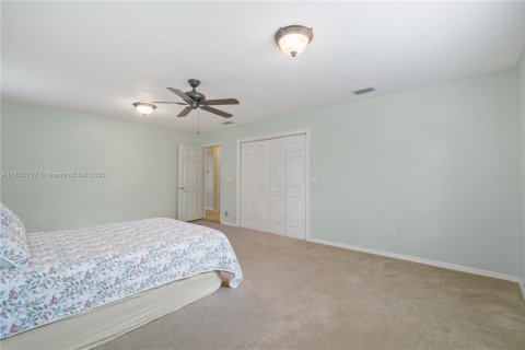 House in Homestead, Florida 5 bedrooms, 377.74 sq.m. № 1875600 - photo 26