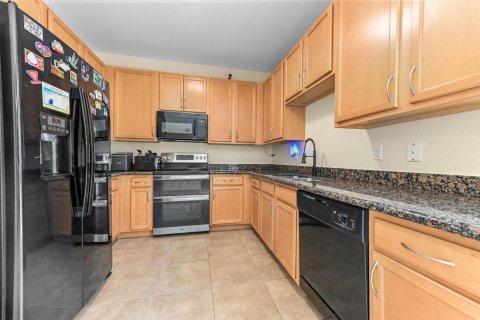 House in West Palm Beach, Florida 5 bedrooms, 208.1 sq.m. № 2176221 - photo 7