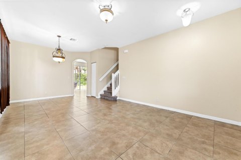 House in West Palm Beach, Florida 5 bedrooms, 208.1 sq.m. № 2176221 - photo 3