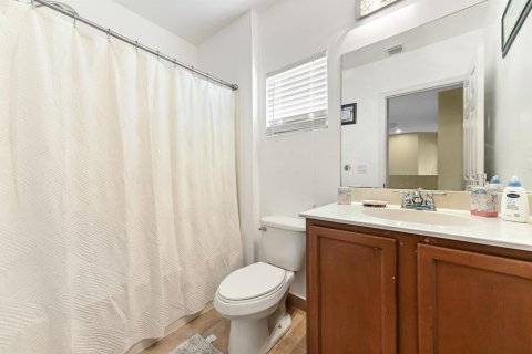House in West Palm Beach, Florida 5 bedrooms, 208.1 sq.m. № 2176221 - photo 28
