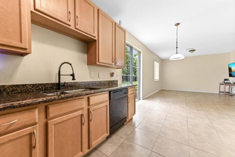 House in West Palm Beach, Florida 5 bedrooms, 208.1 sq.m. № 2176221 - photo 8