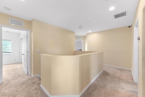 House in West Palm Beach, Florida 5 bedrooms, 208.1 sq.m. № 2176221 - photo 16