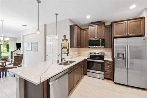 Townhouse in Wesley Chapel, Florida 2 bedrooms, 145.95 sq.m. № 1835865 - photo 5