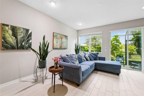 Townhouse in Wesley Chapel, Florida 2 bedrooms, 145.95 sq.m. № 1835865 - photo 14