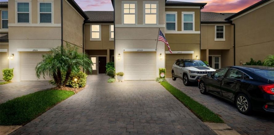 Townhouse in Wesley Chapel, Florida 2 bedrooms, 145.95 sq.m. № 1835865