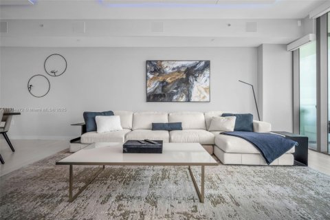 Condo in Pompano Beach, Florida, 3 bedrooms  № 1974131 - photo 8