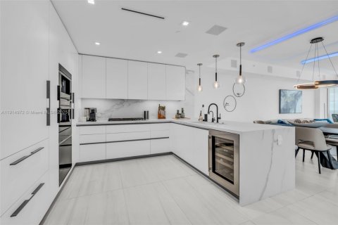 Condo in Pompano Beach, Florida, 3 bedrooms  № 1974131 - photo 25