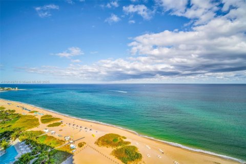 Condo in Pompano Beach, Florida, 3 bedrooms  № 1974131 - photo 14