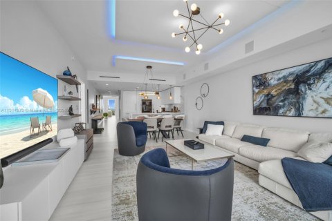 Condo in Pompano Beach, Florida, 3 bedrooms  № 1974131 - photo 6