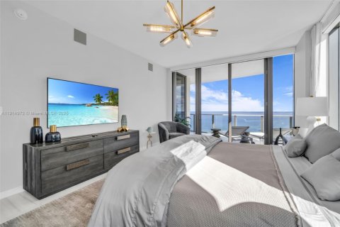 Condo in Pompano Beach, Florida, 3 bedrooms  № 1974131 - photo 18