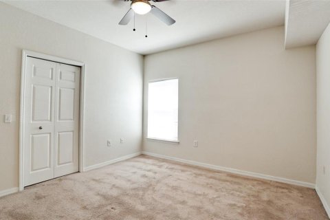 Copropriété à louer à Sarasota, Floride: 3 chambres, 127.83 m2 № 2415147 - photo 10