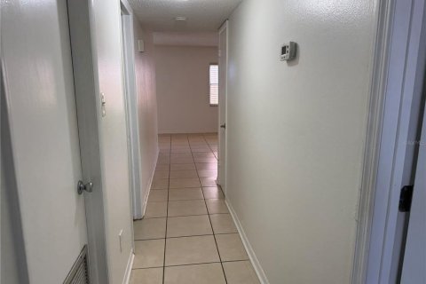 Condo in Tampa, Florida, 2 bedrooms № 2104979 - photo 10