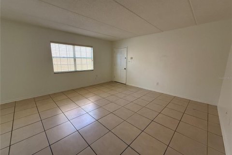 Condo in Tampa, Florida, 2 bedrooms № 2104979 - photo 3