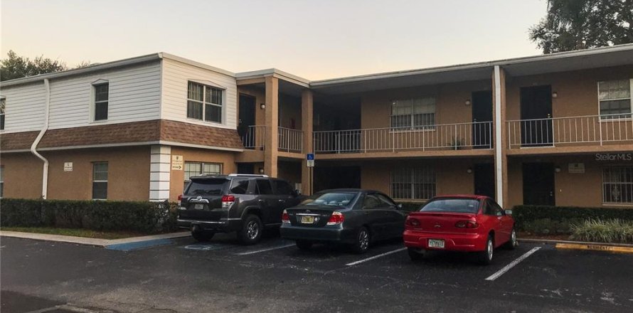 Condo in Tampa, Florida, 2 bedrooms № 2104979