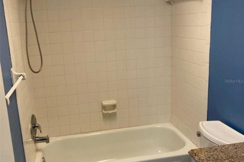 Condo in Tampa, Florida, 2 bedrooms № 2104979 - photo 11