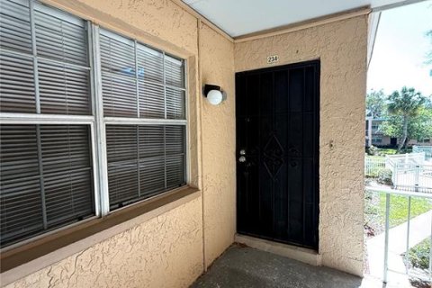 Condo in Tampa, Florida, 2 bedrooms № 2104979 - photo 2