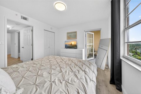 Condo in Fort Lauderdale, Florida, 2 bedrooms  № 2240937 - photo 14