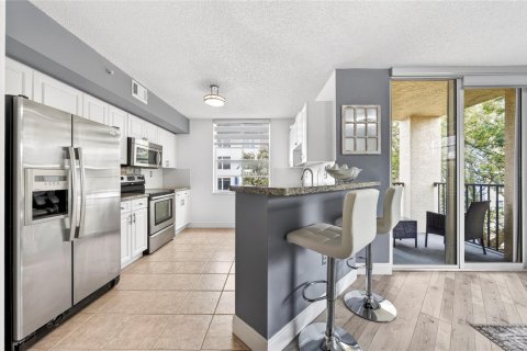 Condo in Fort Lauderdale, Florida, 2 bedrooms  № 2240937 - photo 7