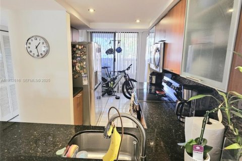 Condo in Davie, Florida, 2 bedrooms  № 1991248 - photo 9